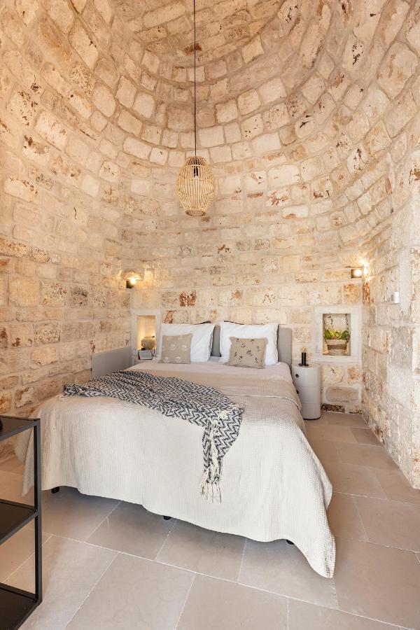 Vilaa Isa Beautiful Villa And Trullo In Ostuni Exterior photo