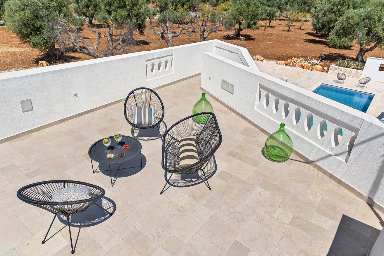 Vilaa Isa Beautiful Villa And Trullo In Ostuni Exterior photo